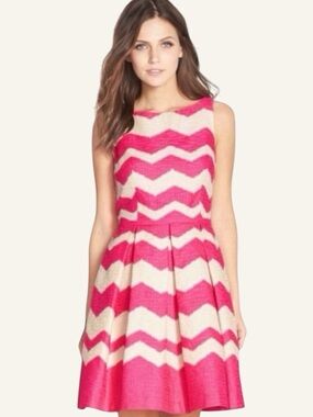 Just Taylor Chevron Print Pink & Cream Fit & Flare A-Line Dress Size 6